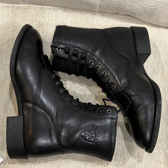 Ariat Men's size 9 wide Black laced Leather heritage kiltie Boots style 32501 - Picture 14 of 16